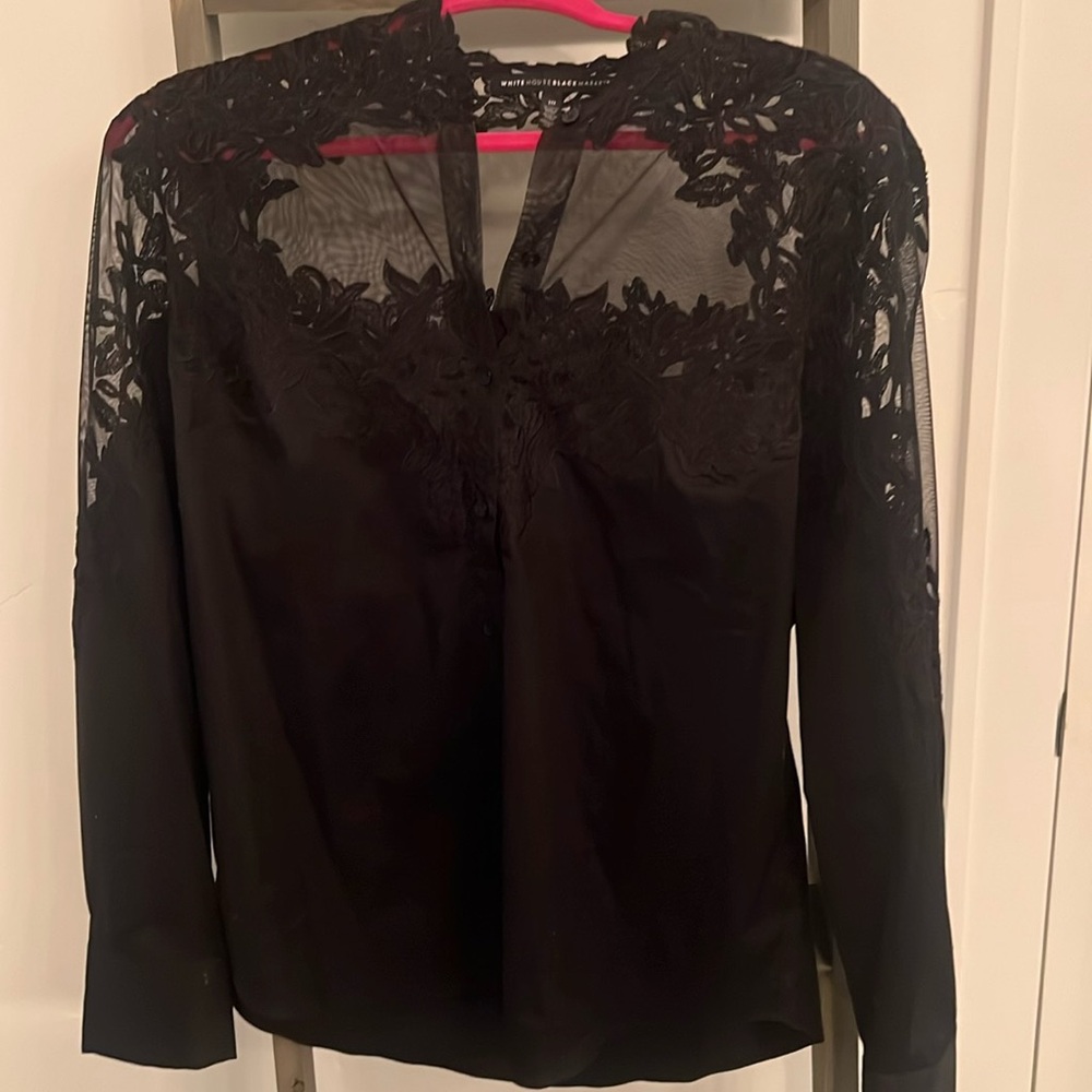 Black White House black market blouse size 10